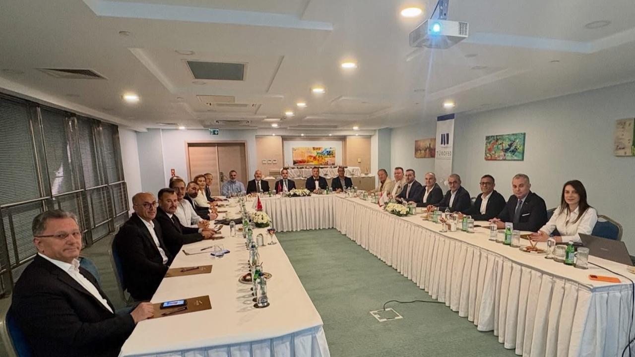 FETOB, TÜROFED TOPLANTISINDA FETHİYE’Yİ TEMSİL ETTİ