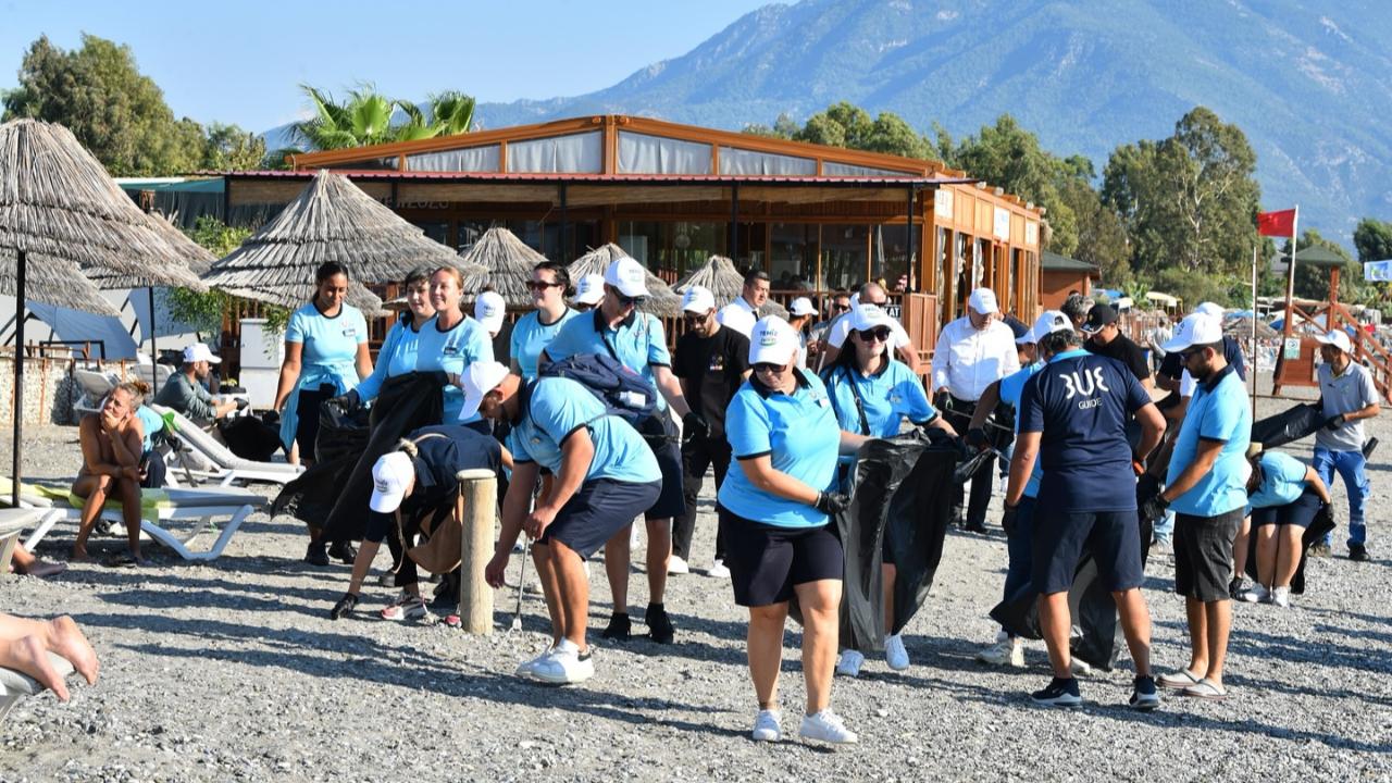 “Temiz Fethiye” Kampanyası Çalış Sahili’nde Devam Ediyor