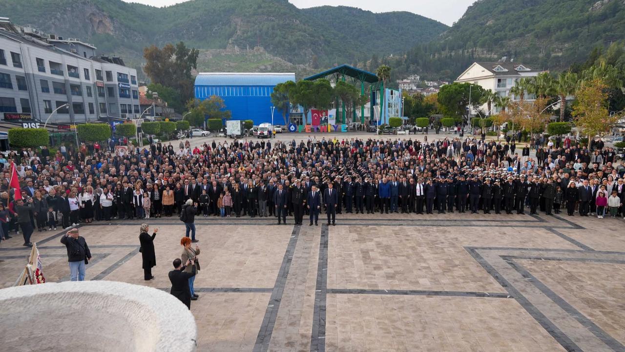 FETHİYE’DE ATATÜRK, EBEDİYETE İNTİKALİNİN 87. YILINDA ANILDI