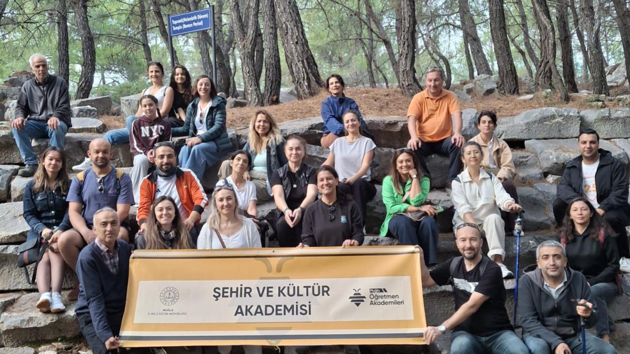 FETHİYE’DE LİKYA KÜLTÜRÜYLE BAŞLAYAN ANLAMLI AKADEMİ ETKİNLİĞİ