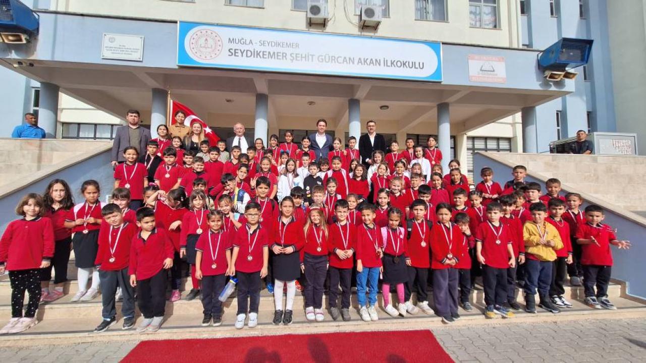 KAYMAKAM DİLEKLİ’DEN ÖĞRENCİLERE ANLAMLI ZİYARET