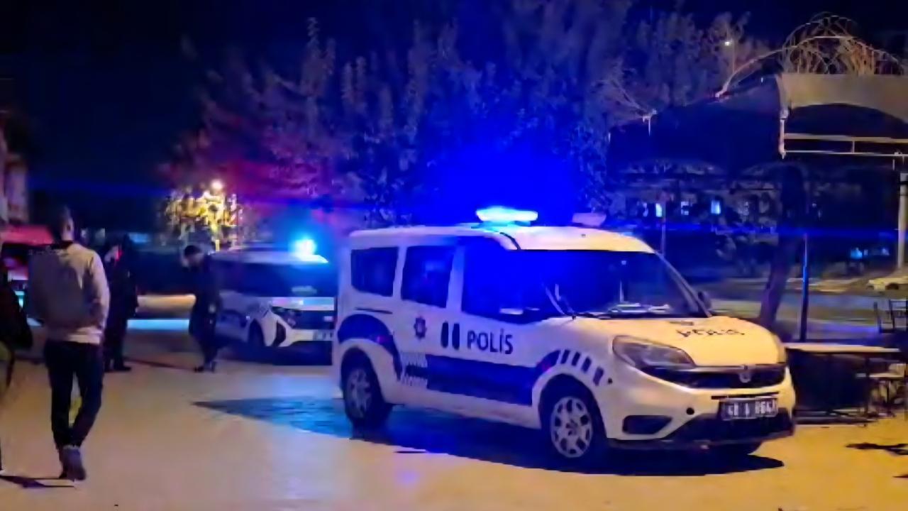 Milas&#039;ta Sanayi Sitesinde Silahlı Saldırı: İşyerleri ve Araçlara İsabet