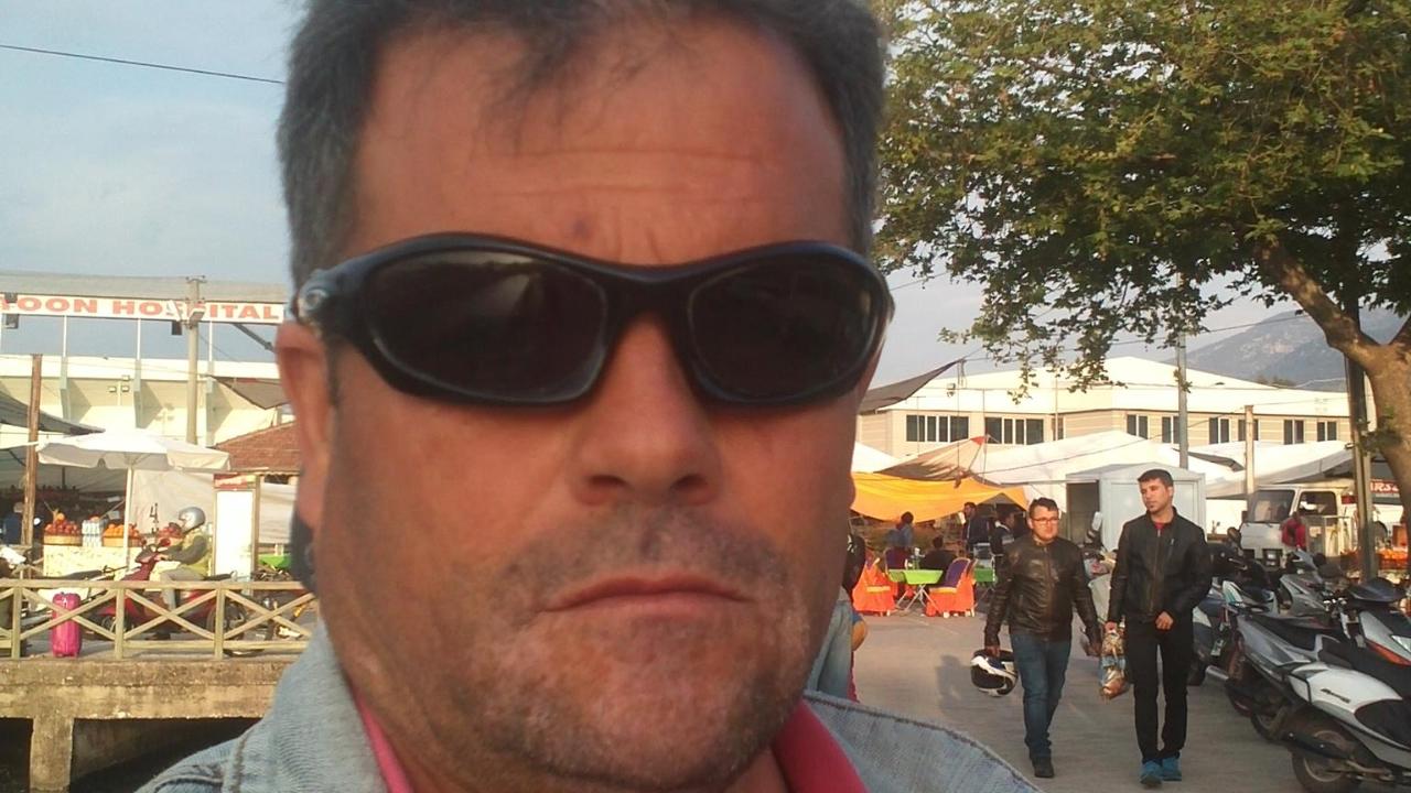 TEKNE KAPTANI EVİNDE ÖLÜ BULUNDU