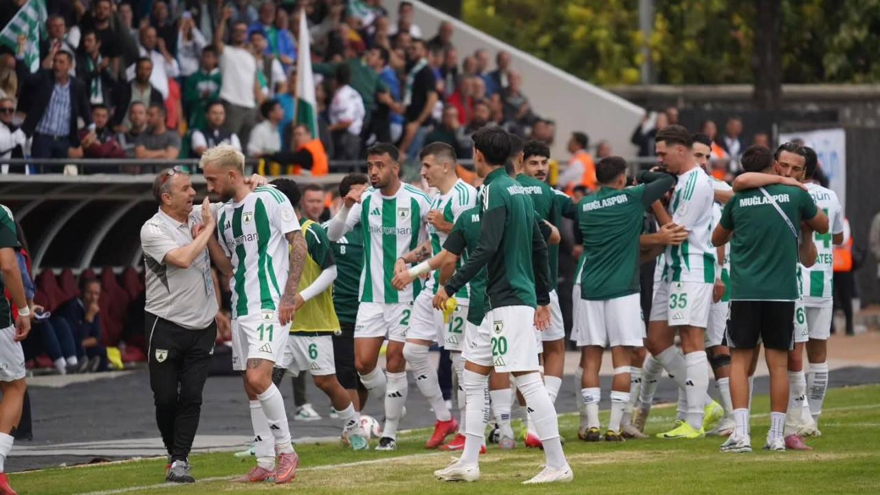 YENİLENEN MUĞLA ATATÜRK STADYUMU’NDA TARİHİ ZAFER: MUĞLASPOR YENİ STADINDA İLK GALİBİYETİNİ ALDI!