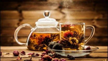 Bilinçsiz Takviye ve Bitki Çayı Tüketimine Dikkat