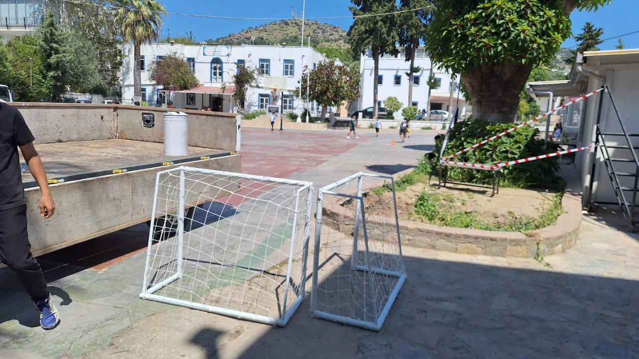 Bodrum Belediyesi, Okullardaki Bakım ve Onarım Çalışmalarını Sürdürüyor