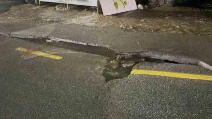 Bodrum’da Ana Su Hattı Patladı, Yol Çöktü