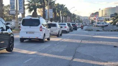Bodrum’da Yılbaşı Yoğunluğu Trafiği Kilitledi