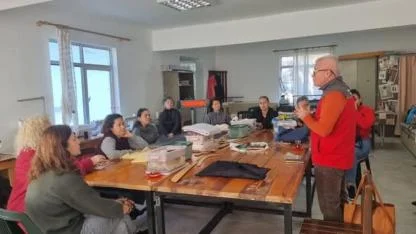 FETHİYE ÜZÜMLÜ’DE KADIN ÇİFTÇİLERE EĞİTİM TOPLANTISI DÜZENLENDİ