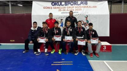 MİLASLI GÜREŞÇİLER MANİSA’DAN MADALYA İLE DÖNDÜ