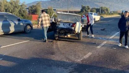Milas'ta Zincirleme Kaza: Üç Araç Birbirine Girdi, 1 Kişi Yaralandı