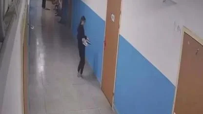 Paspas yapılan alanı kirletmemek için ayakkabılarını çıkarttı: Fethiye’de 11 Yaşındaki Öğrenciden Örnek Davranış