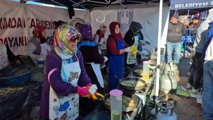 Bodrum'da 3 ton hamsi pişirilerek dağıtıldı