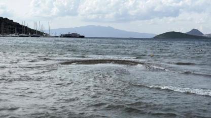 Bodrum’da deniz çekildi