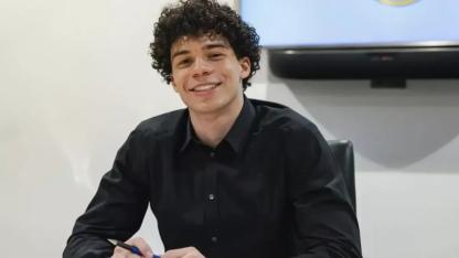 Efsane futbolcunun oğlu Real Madrid ile profesyonel sözleşme imzaladı