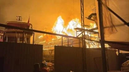 Fethiye’de Tersanede Korkutan Yangın