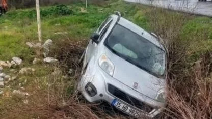 Milas’ta Yağış Nedeniyle Kontrolden Çıkan Araç Şarampole Yuvarlandı