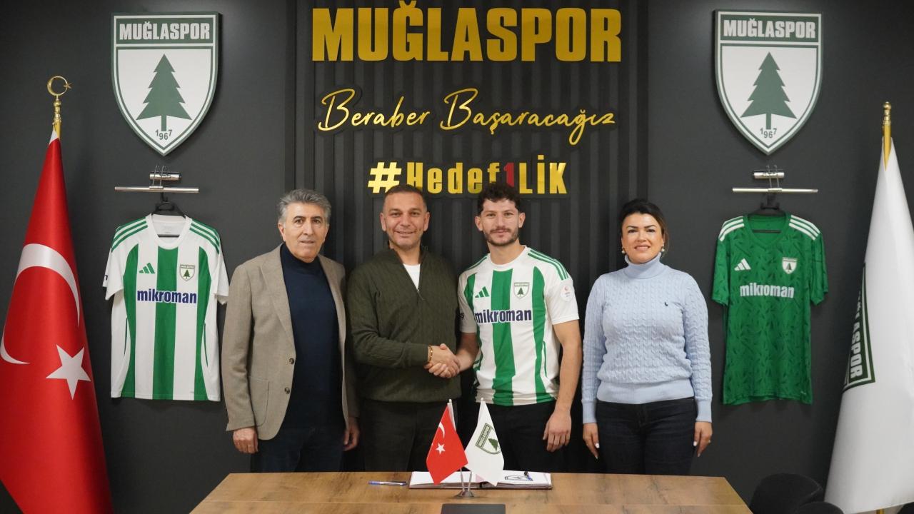 Muğlaspor orta sahaya oyuncusu Temelci'yi renklerine bağladı