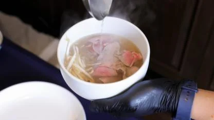 SICAK YEMEK VE İÇMEK KANSER RİSKİNİ ARTIRIYOR !