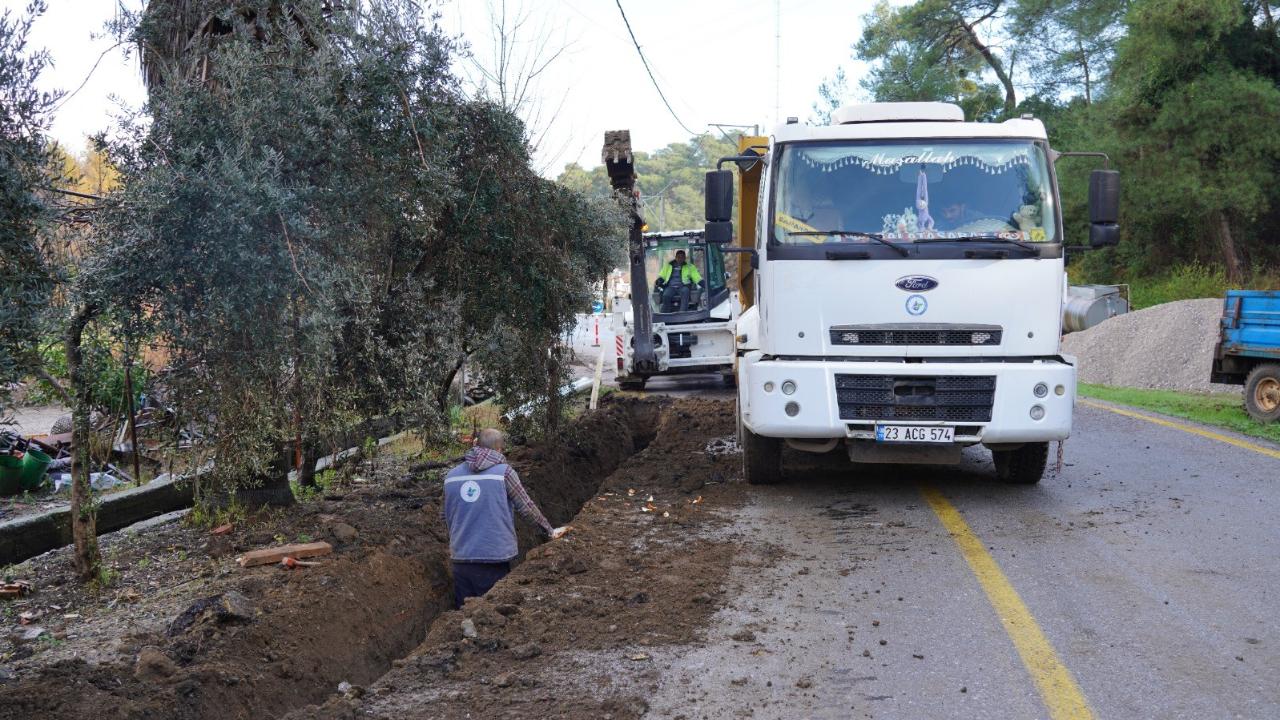 TEPEARASI’NDA 4 BİN METRELİK İÇME SUYU HATTI YENİLENİYOR