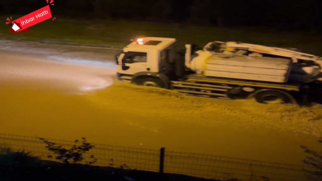 Yağışlar Sonrası Cadde Göle Döndü