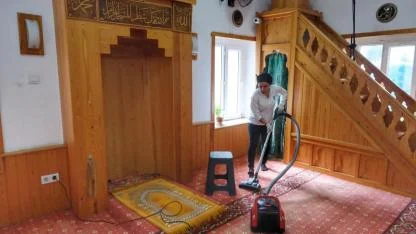 Bodrum camilerinde Ramazan temizliği