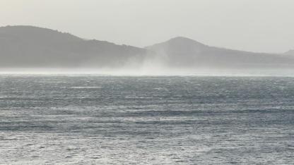 Bodrum'da fırtınada deniz ortasındaki doğa olayı görenleri şaşırttı