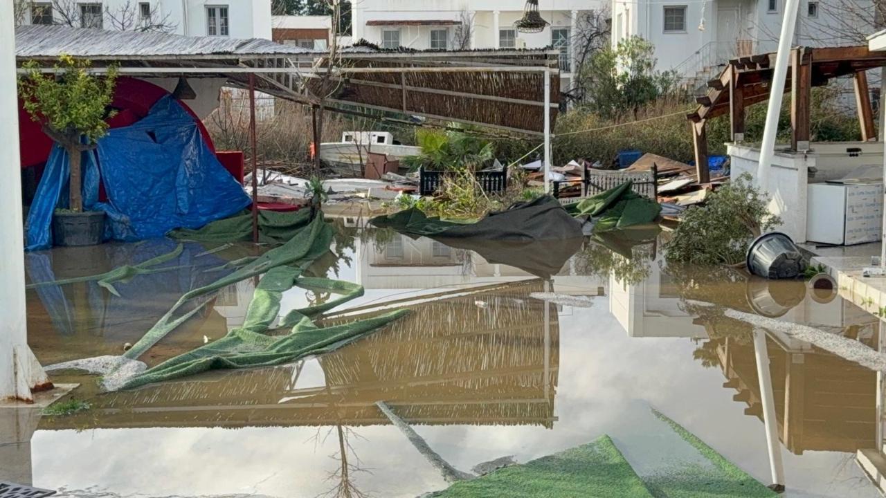 Bodrum'da selin tablosu gün ağarınca ortaya çıktı