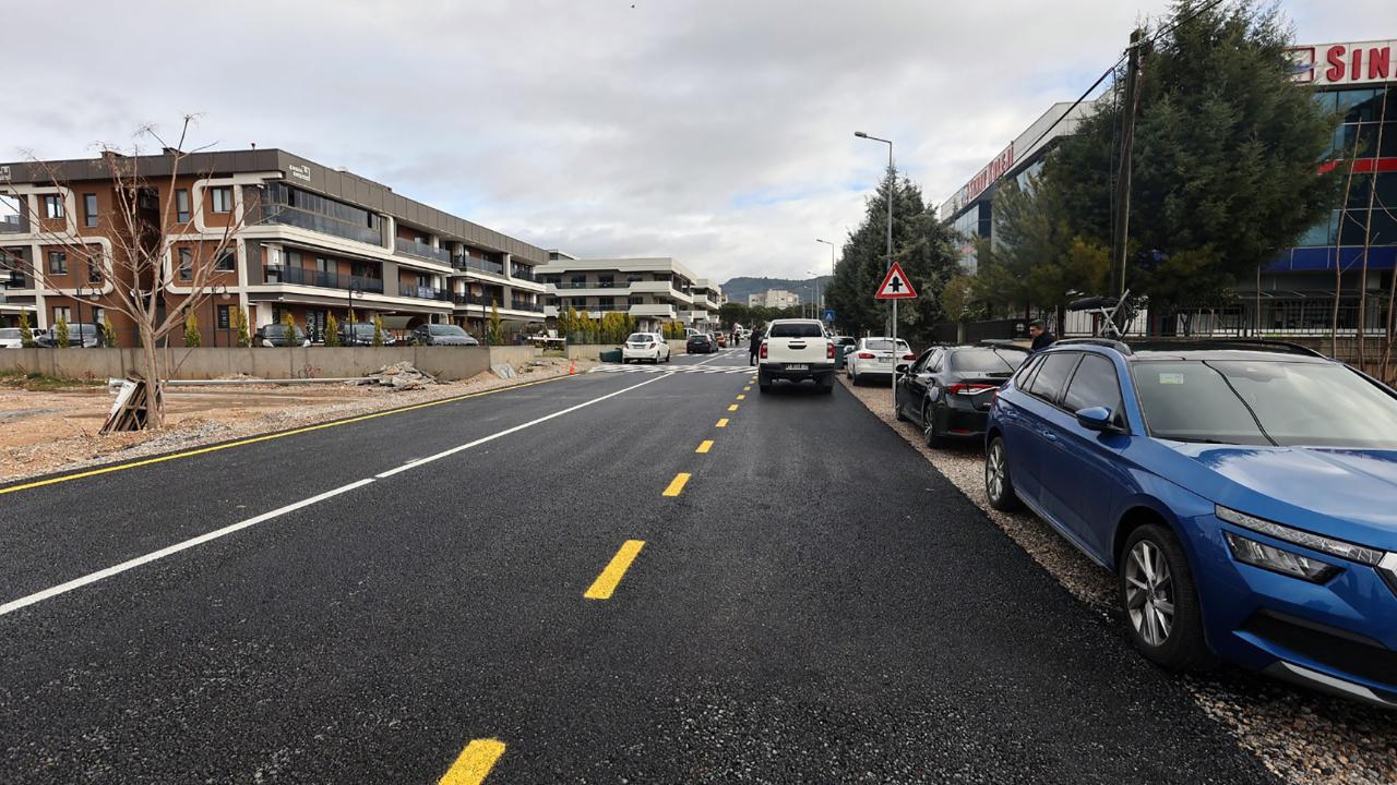 Büyükşehir Kolejler Bölgesi’nde yol yapım çalışmalarını tamamladı
