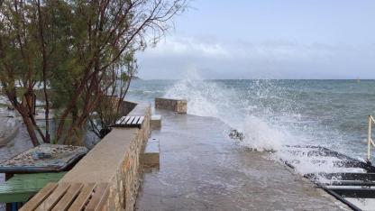 Datça'da şiddetli lodos etkili oldu