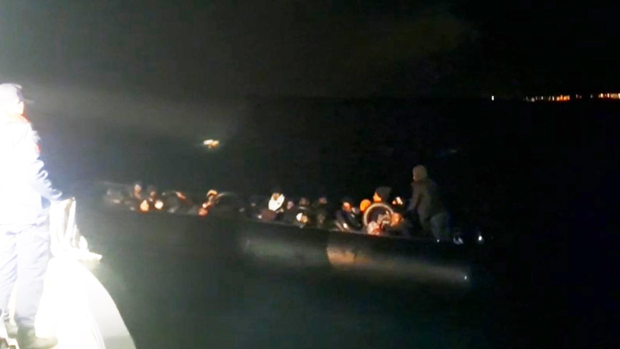 Milas’ta 3’ü çocuk 37 düzensiz göçmen yakalandı