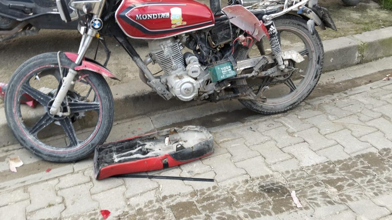 Milas’ta Muhtarlık Önünde Kaza: 1 Yaralı