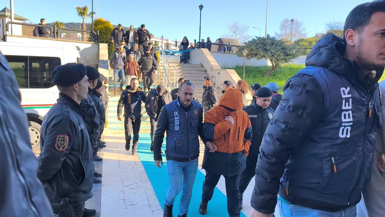 Muğla'da sahte sosyal medya operasyonu: 8 şüpheli adliyeye sevk edildi