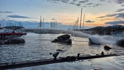 Alevler Zincirleme Yayıldı! 7 Motoryat Denize Gömüldü