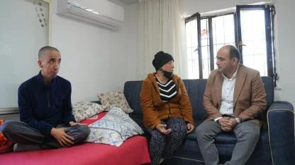 Başkandan kanser hastasına ziyaret