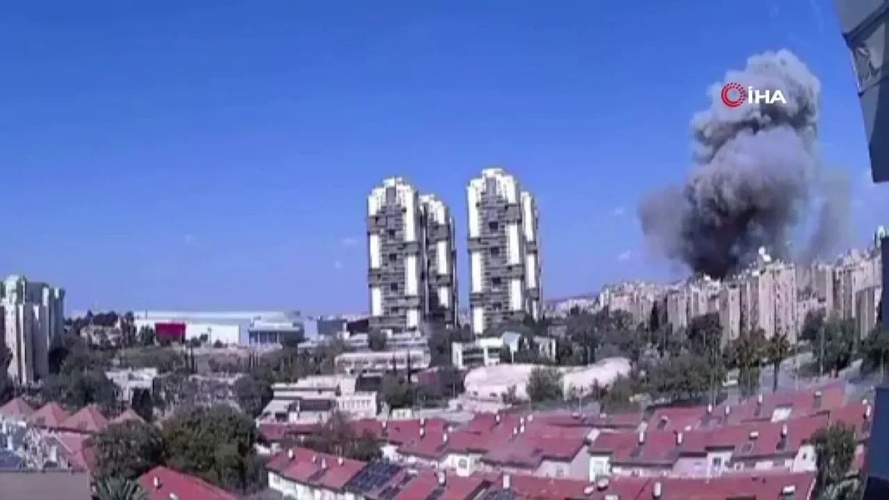 İran, İsrail’i vurdu: 15 yaralı