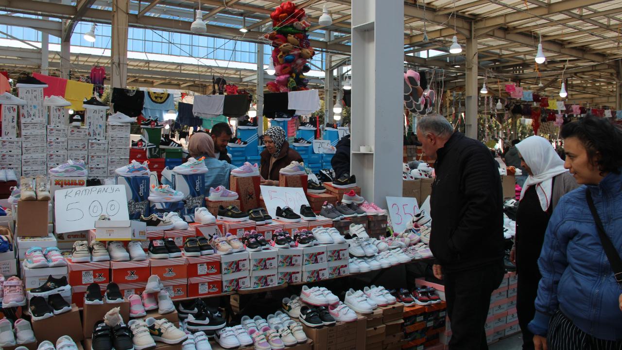 Muğlaspor yararına düzenlenen panayıra vatandaşlar ilgi gösterdi