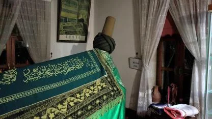 ŞAHİDİ TÜRBESİ’NE RAMAZAN’DA YOĞUN İLGİ