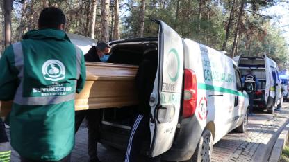 Yaşlı adam parkın lavabosunda ölü olarak bulundu