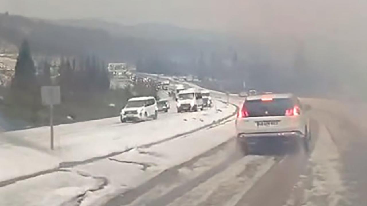 Yatağan-Milas Yolunda Yol Beyaza Büründü