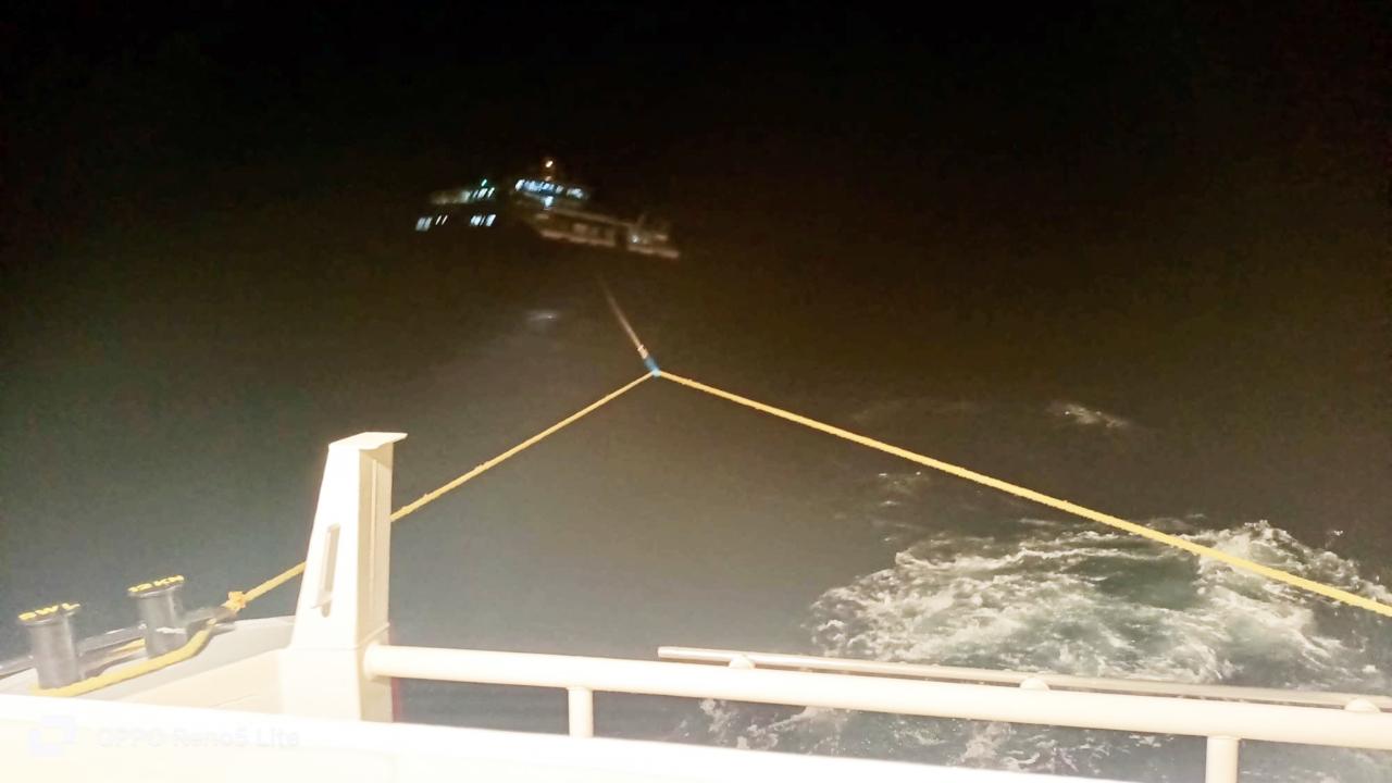 5 Kişinin Bulunduğu Tekne Son Anda Kurtarıldı