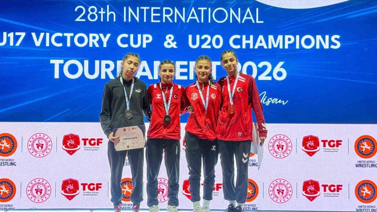 Afyonkarahisarlı sporcular güreş de milli takımı temsil etti