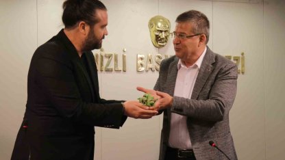 AK Parti İl Başkanı Subaşıoğlu; "Siyasilerin toplumla kurduğu en güçlü köprü basındır"