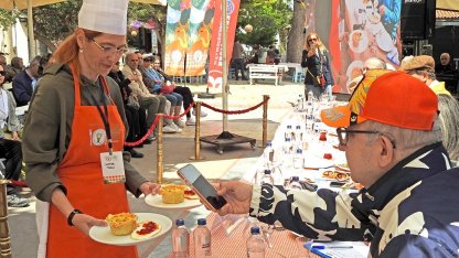 Alaçatı’da Gastronomi Şöleni: En güzel ot yemeği belli oldu