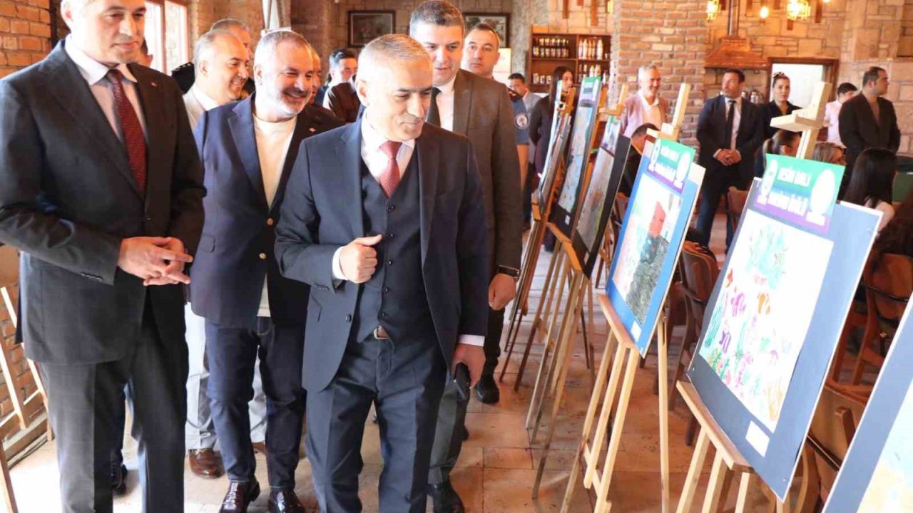 Aliağa’da deniz sevgisi temalı yarışmanın ödülleri sahiplerini buldu