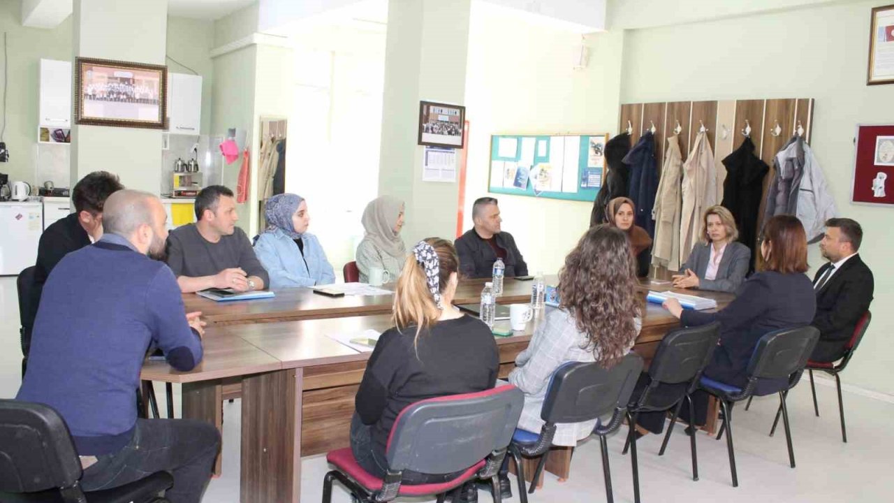 Altıntaş’ta mesleki eğitimin güçlendirilmesi çalışmaları