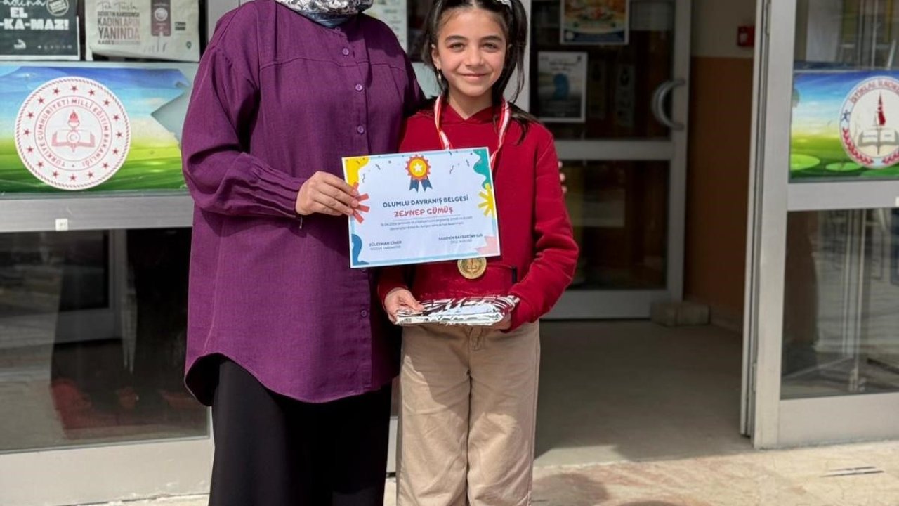 Altıntaş’ta minik öğrencinin çevre duyarlılığı