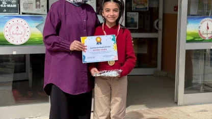 Altıntaş’ta minik öğrencinin çevre duyarlılığı