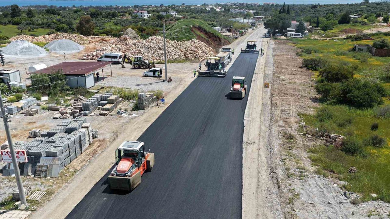 Aydın genelinde eş zamanlı yol çalışmaları sürüyor