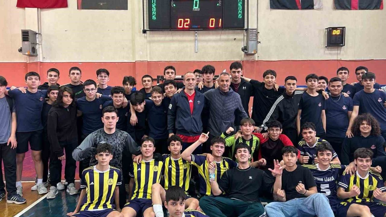 Aydın Lisesi futsal takımı il finaline yükseldi